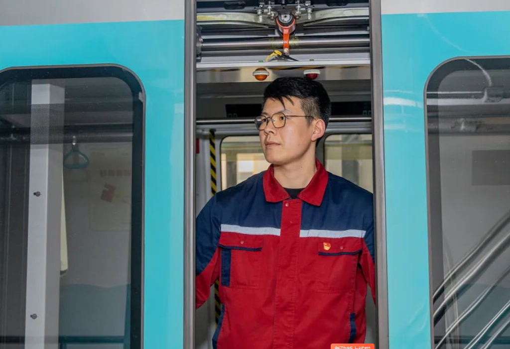 【校友风采录】金正阳：铁轨上的...